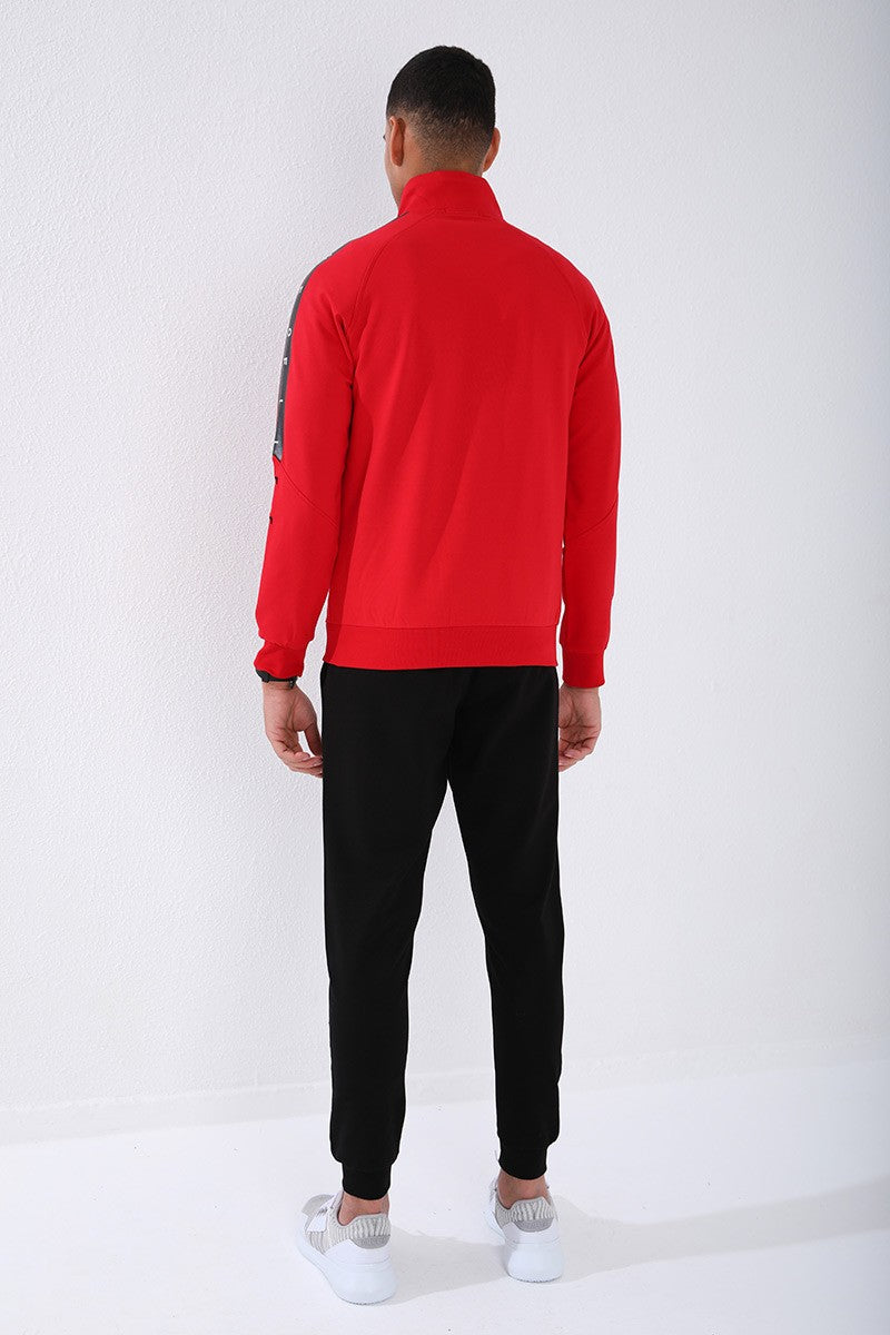 <tc>Ensemble de survêtement pour homme, couleur rouge et noir, col montant, avec bandes imprimées, coupe standard et bas resserrés - 85150</tc>