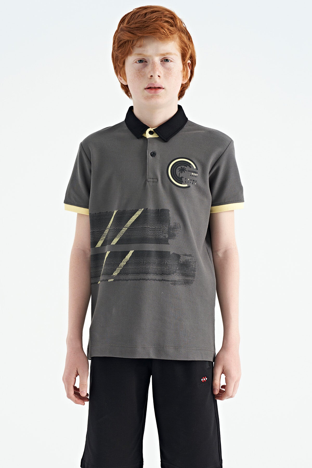 <tc>T-shirt garçon à col polo, coupe standard avec détails imprimés - 11094</tc>