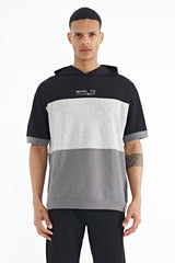 <tc>T-shirt oversize pour homme avec capuche, détails d'imprimé - 88191</tc>