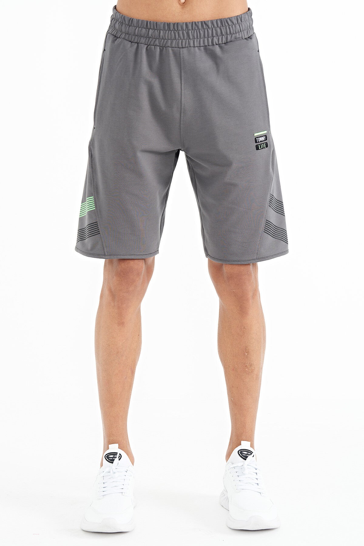 <tc>Short homme à taille élastique avec impressions avant et arrière, coupe standard - 81250</tc>