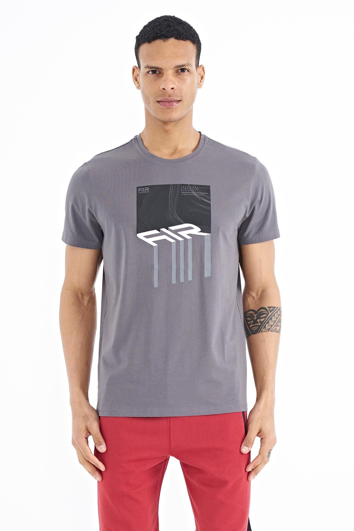 <tc>T-shirt pour homme à coupe standard "louis" - 88202</tc>