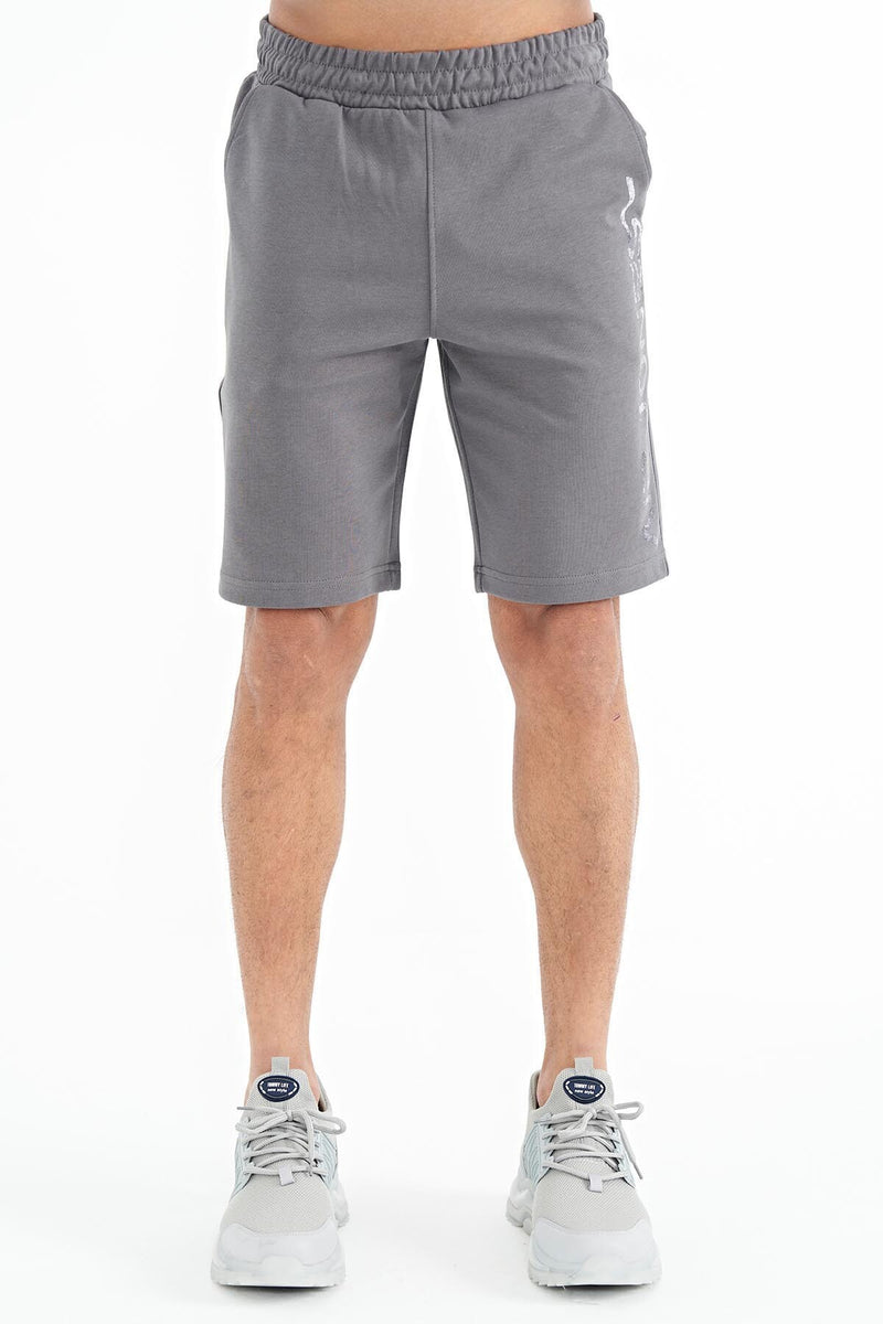 Short homme avec impression sur les côtés et taille élastique