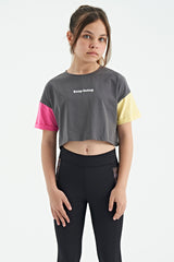 <tc>T-shirt fille oversize à col rond, avec impression et épaules tombantes - 75130</tc>