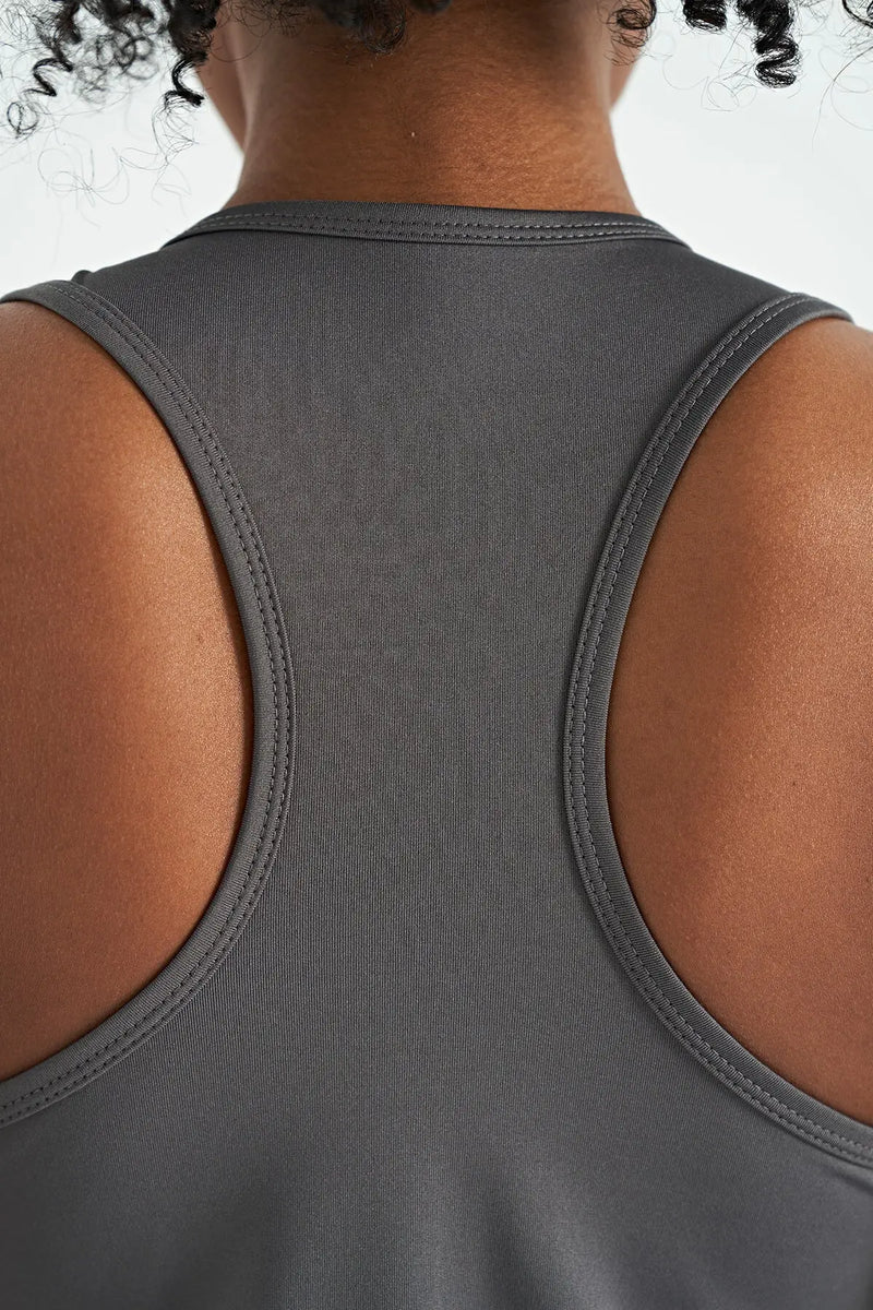 Débardeur de sport pour femme à col rond, sans manches, avec détails fente - 97256
