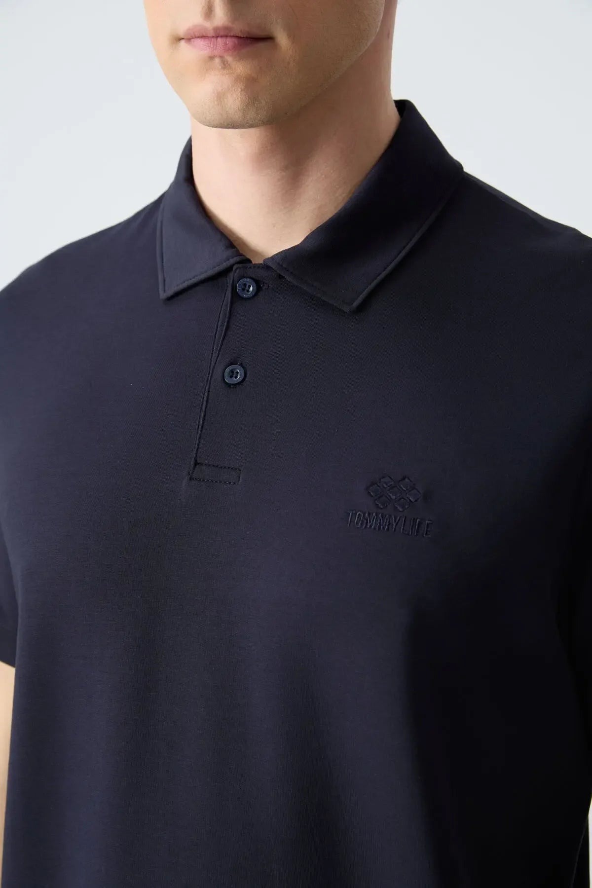 Polo homme en maille avec logo col polo coupe standard- 87748 - Justyol