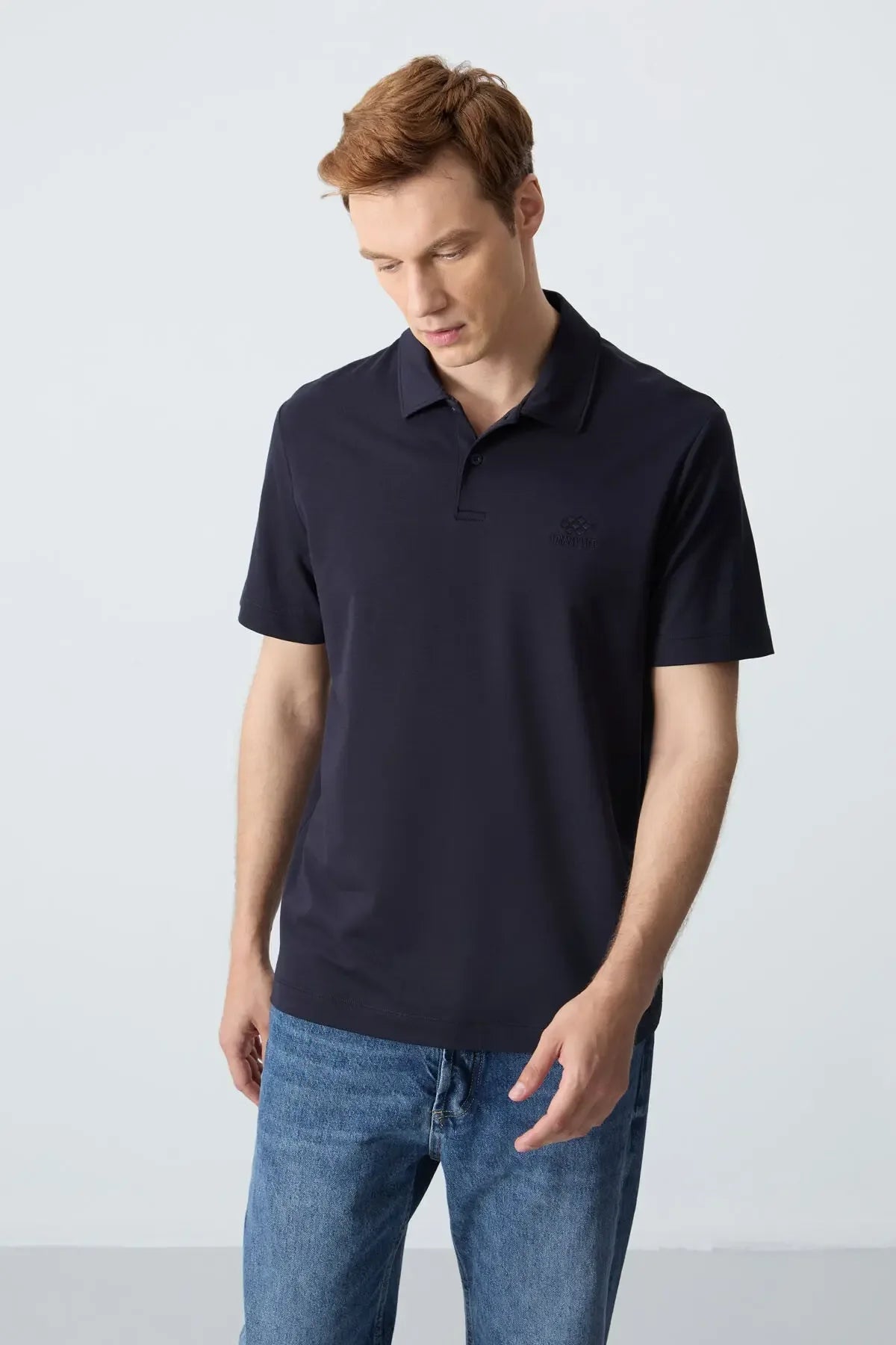 Polo homme en maille avec logo col polo coupe standard- 87748 - Justyol