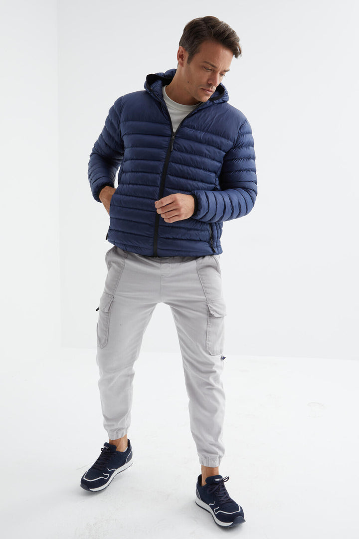 Manteau pour homme en duvet, coupe standard, résistant au froid avec fermeture éclair