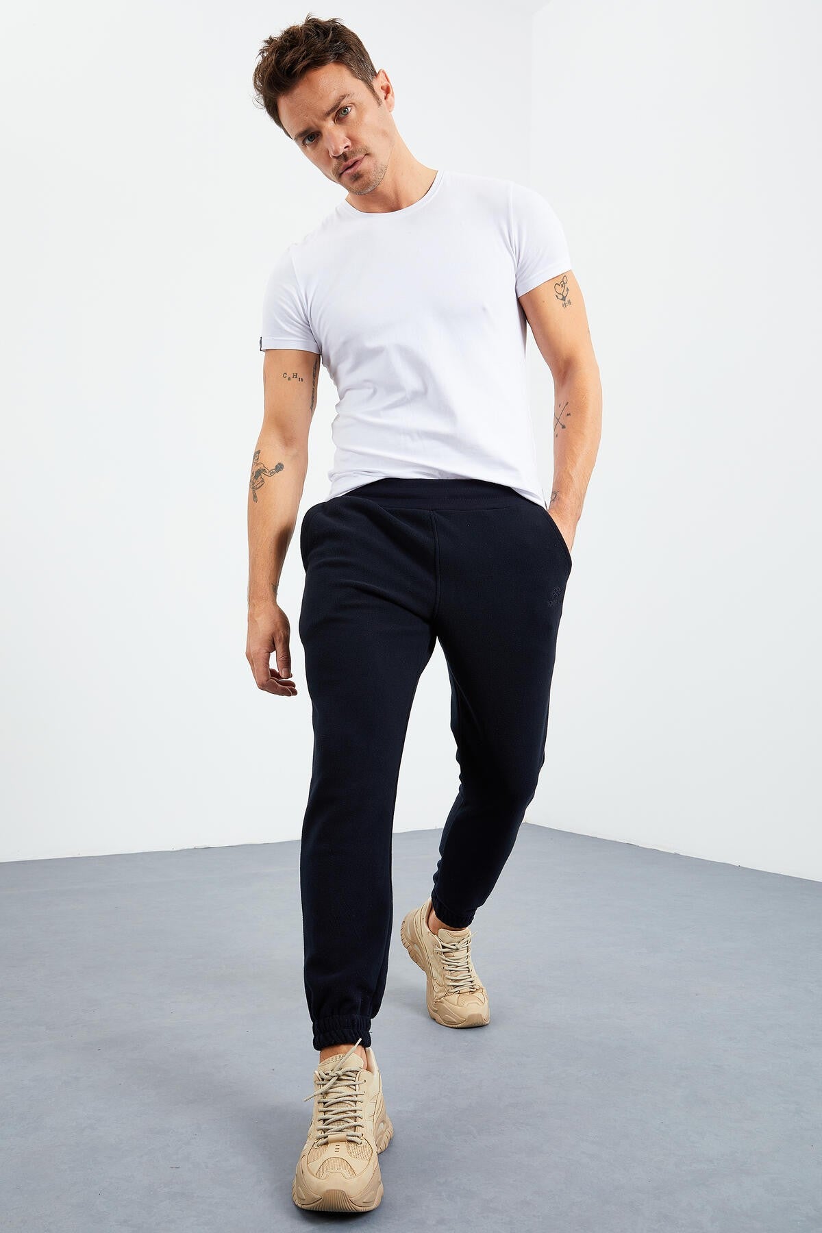 <tc>Pantalon jogger homme en polaire avec poches zippées, coupe décontractée - 84866</tc>