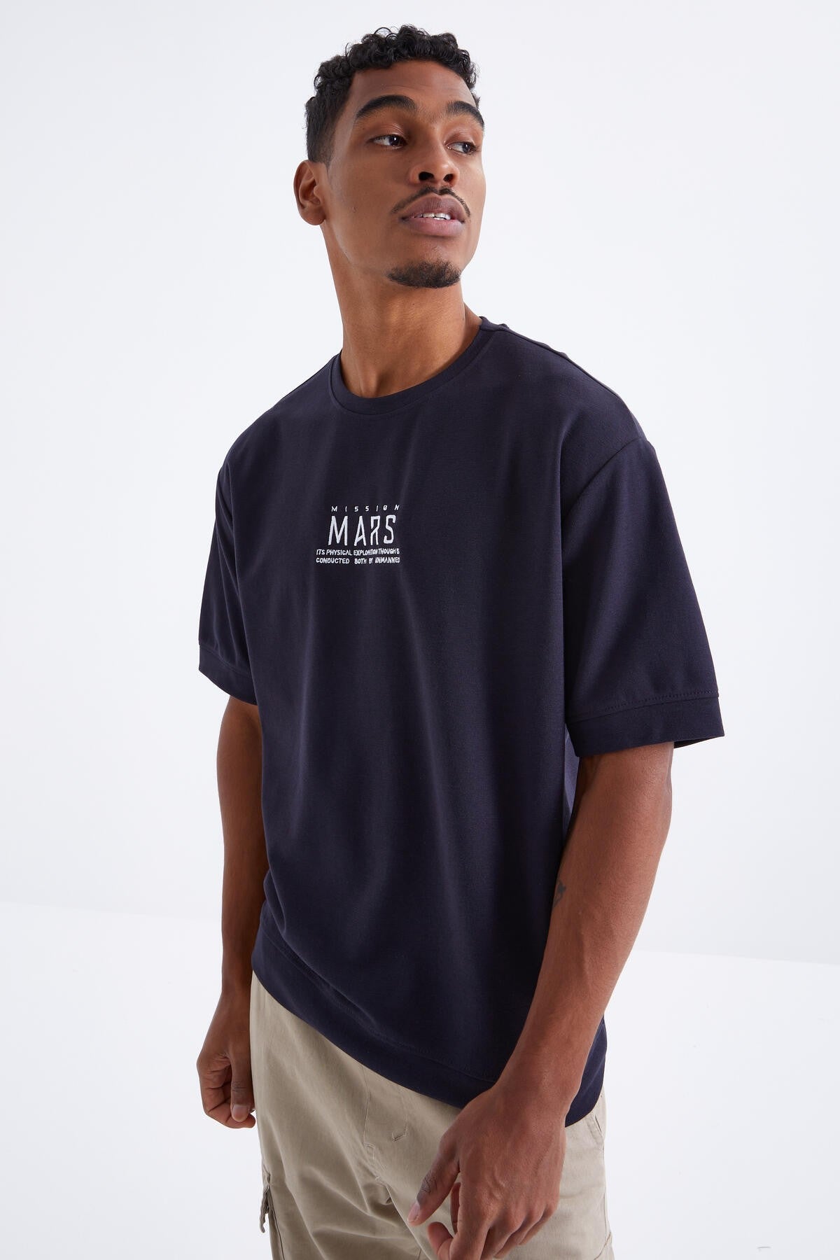 mars yazi nakişli o yaka erkek oversize t-shirt - 88104 JMen