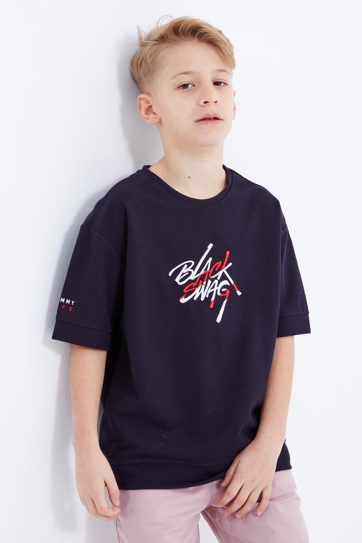 <tc>T-shirt garçon à col rond, manches courtes, oversize avec broderie de texte - 10898</tc>