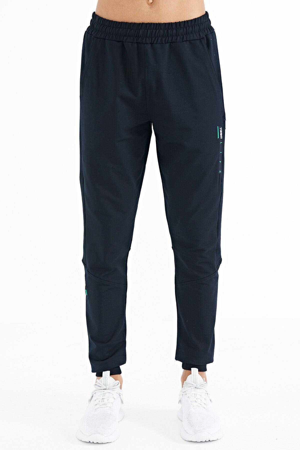 <tc>Pantalon de survêtement jogger homme avec broderie latérale, coupe standard - 84960</tc>