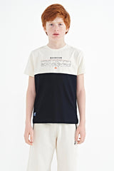 <tc>T-shirt pour garçon à col rond, coupe standard, avec imprimé de texte et blocs de couleur - 11134</tc>