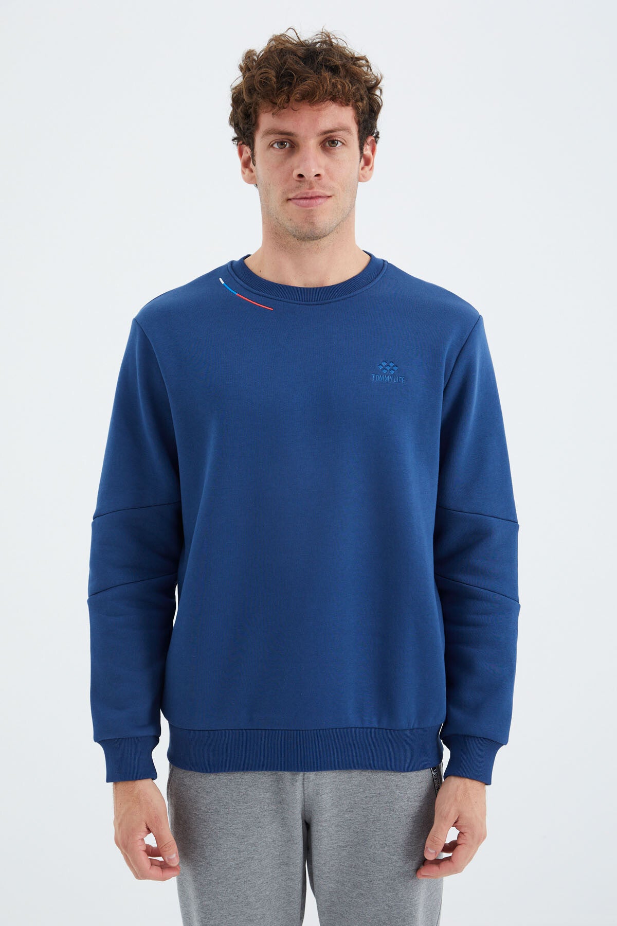 <tc>Sweatshirt homme col rond avec détails à bandes sur les manches, coupe basique et décontractée - 88293</tc>