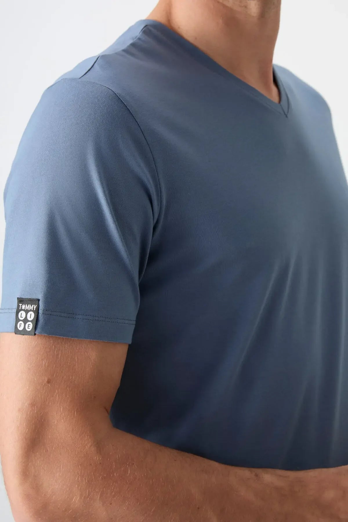 T-shirt homme basique col V manches courtes coupe standard- 87912 - Justyol