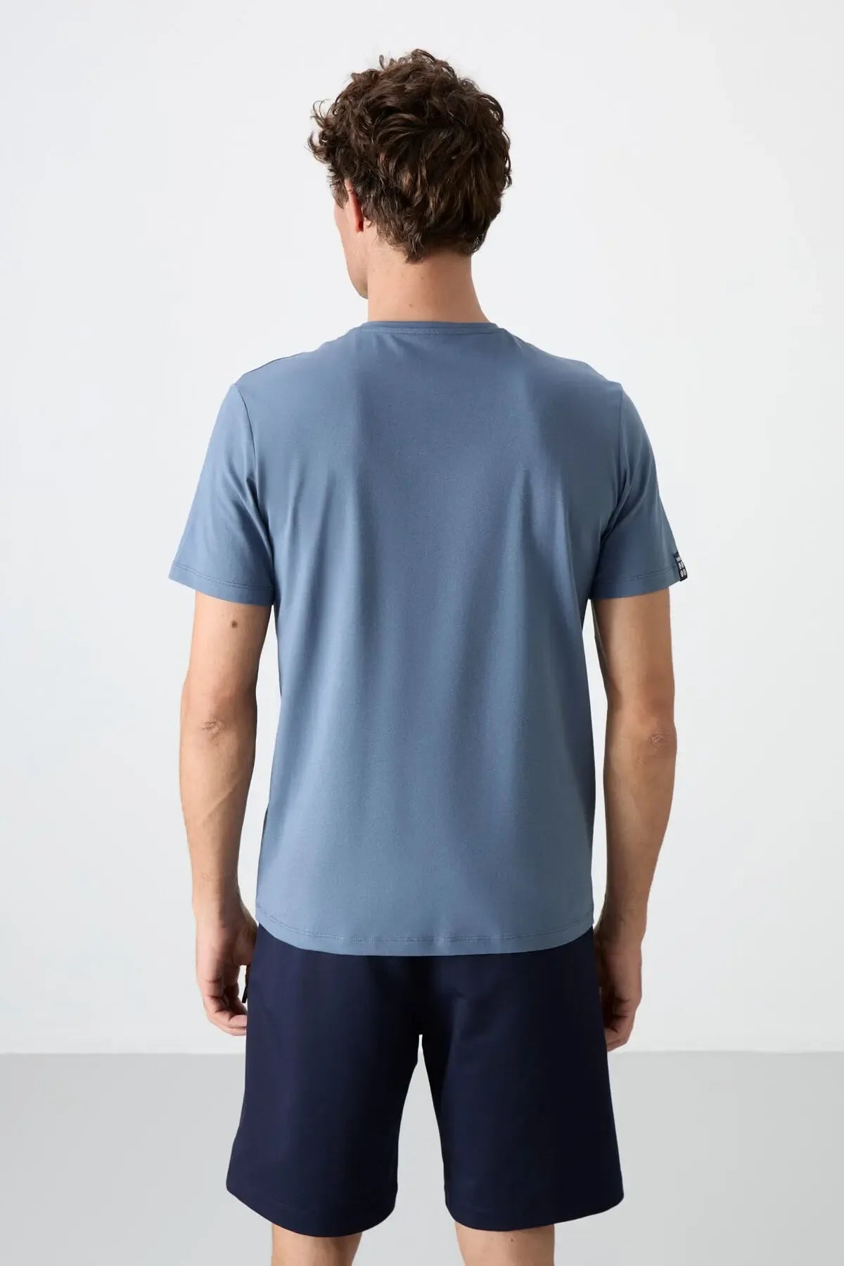 T-shirt homme basique col V manches courtes coupe standard- 87912 - Justyol