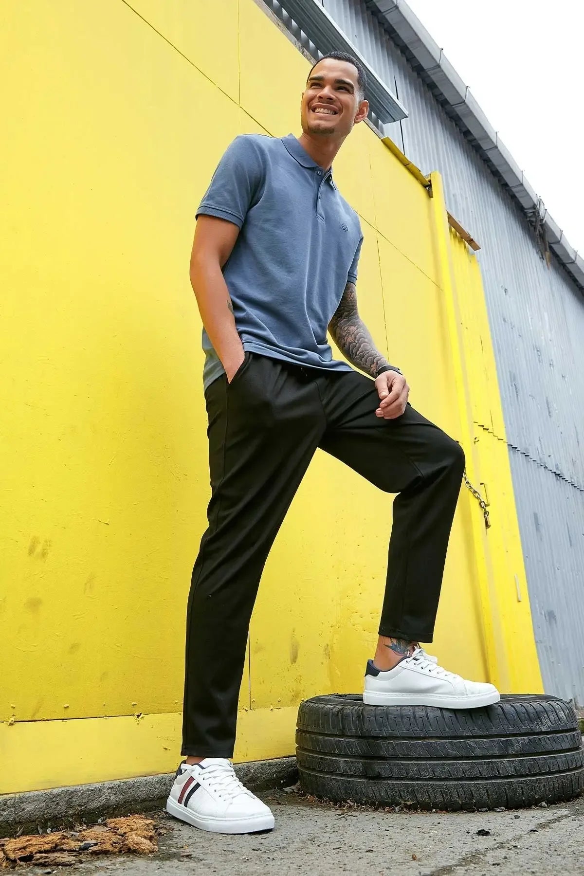 Polo homme en maille avec logo col polo coupe standard- 87748 - Justyol