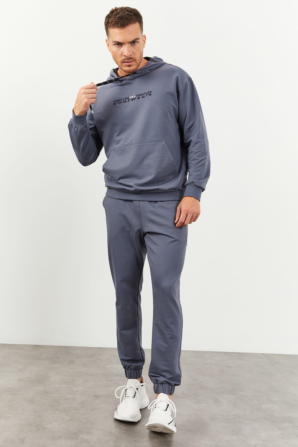 <tc>Ensemble de survêtement homme oversize en vert d'eau avec capuche, poche kangourou et bas élastiques - 85117</tc>