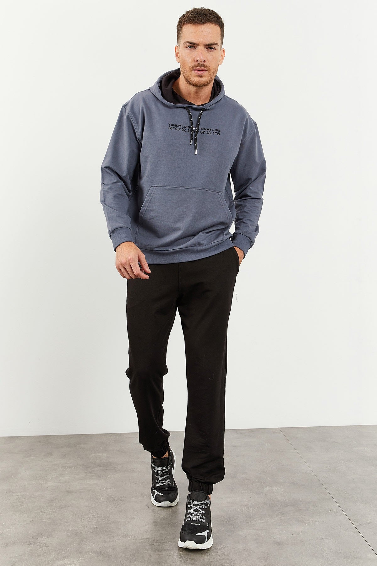 <tc>Ensemble de survêtement homme oversize en vert d'eau avec capuche, poche kangourou et bas élastiques - 85117</tc>