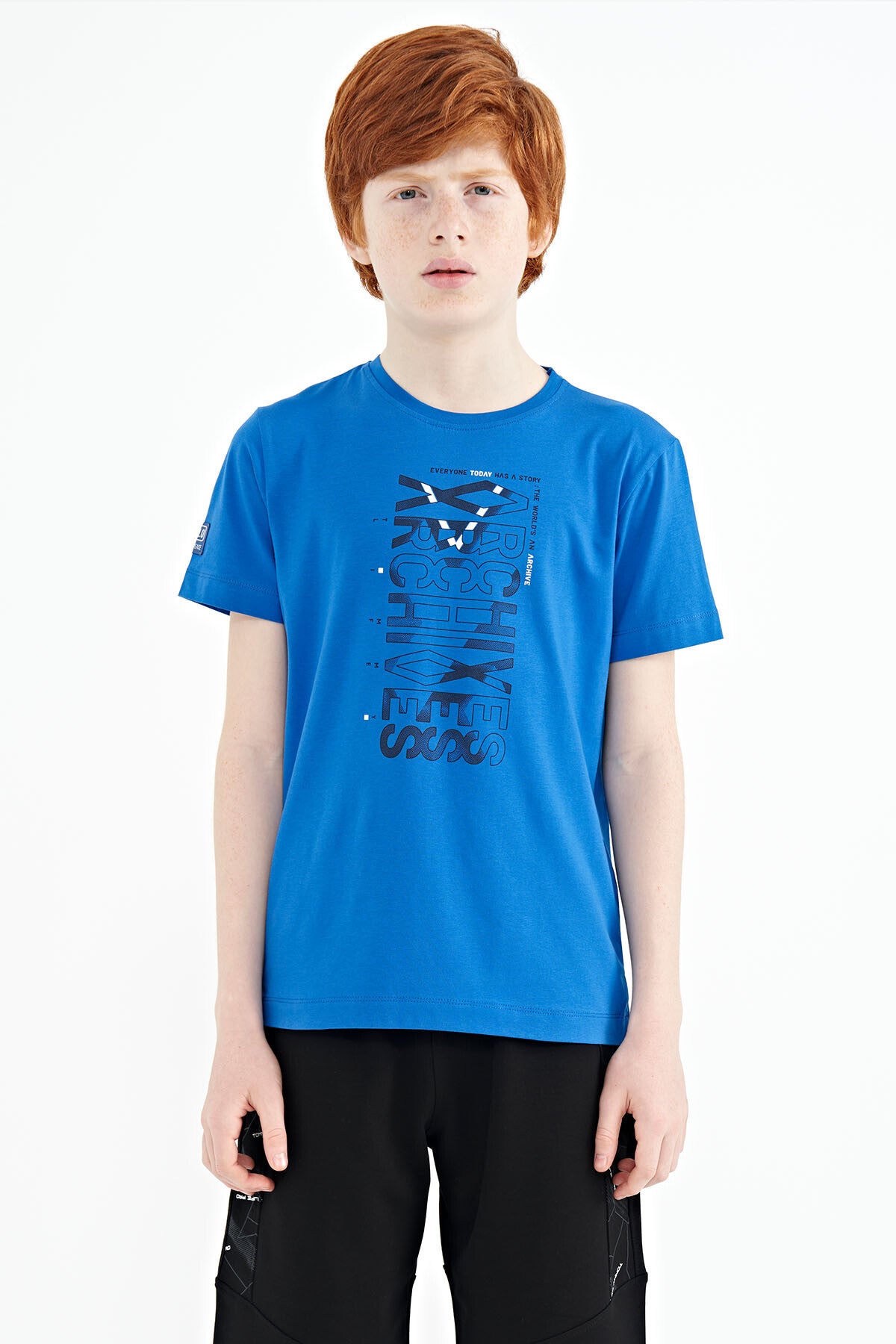 <tc>T-shirt pour garçon à col rond, coupe standard, avec imprimé sur le devant - 11099</tc>