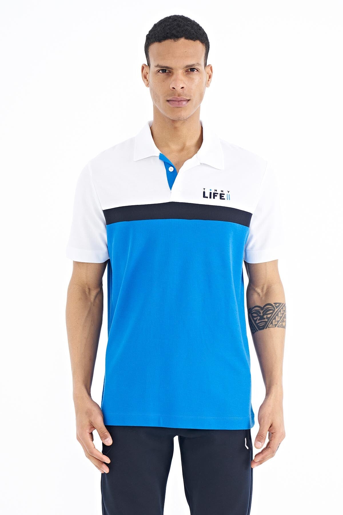 <tc>T-shirt pour homme à col polo avec dégradé de couleurs, coupe standard - 88238</tc>