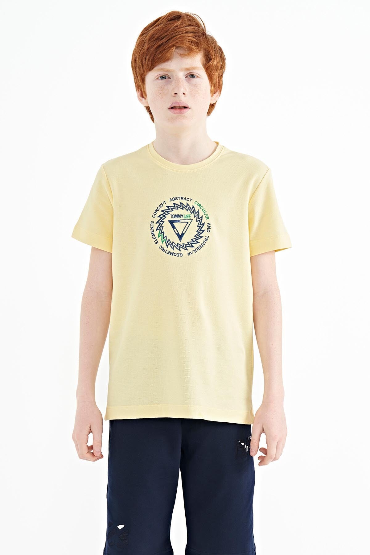 <tc>T-shirt pour garçon à col rond, coupe standard, avec détails de broderie - 11115</tc>