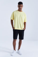 <tc>Ensemble bermuda homme oversize jaune et noir avec col rond - 85164</tc>