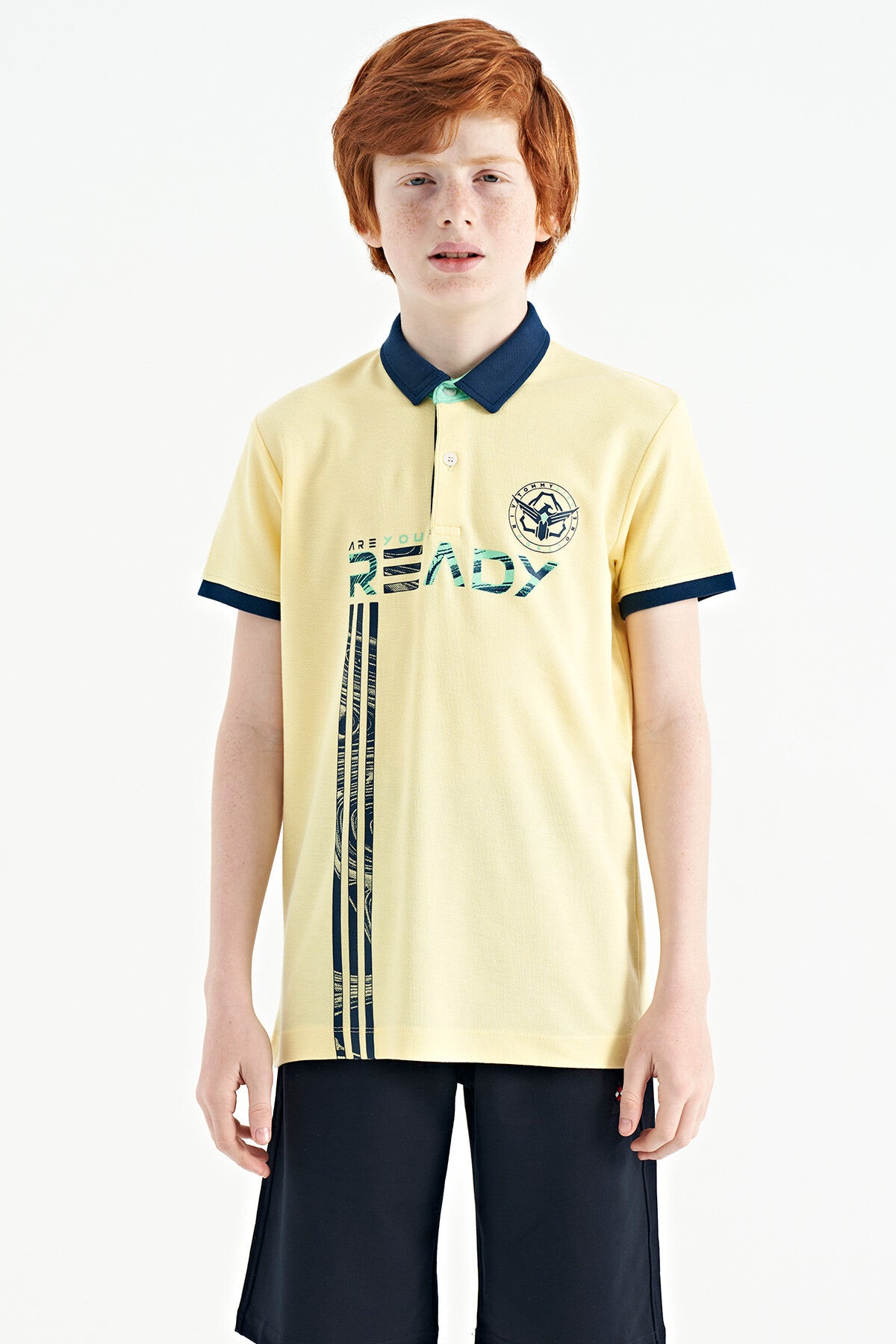 <tc>T-shirt pour garçon à col polo, coupe standard, avec imprimé de texte - 11143</tc>