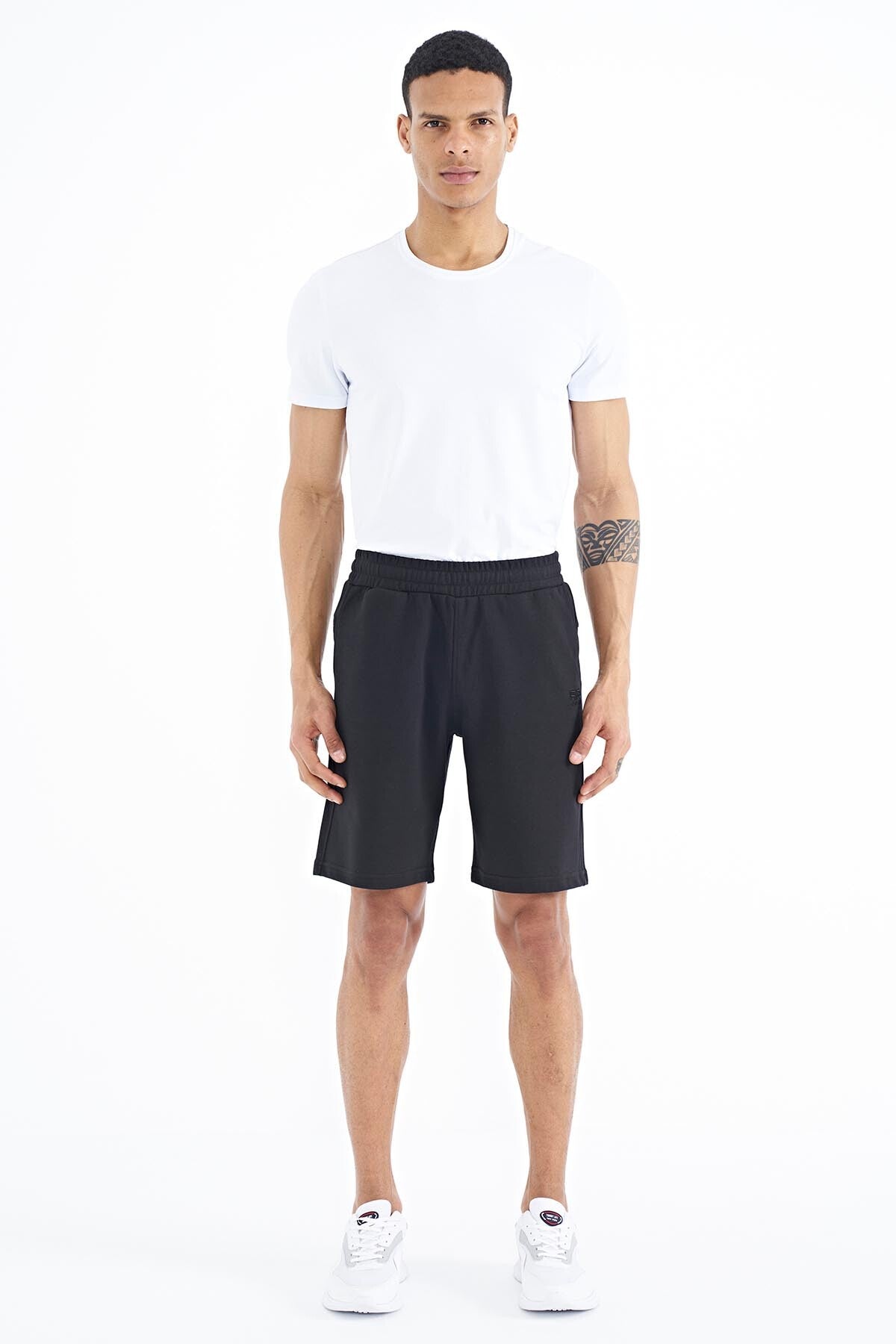 <tc>Short homme Evan - Standard Fit - 81240</tc>