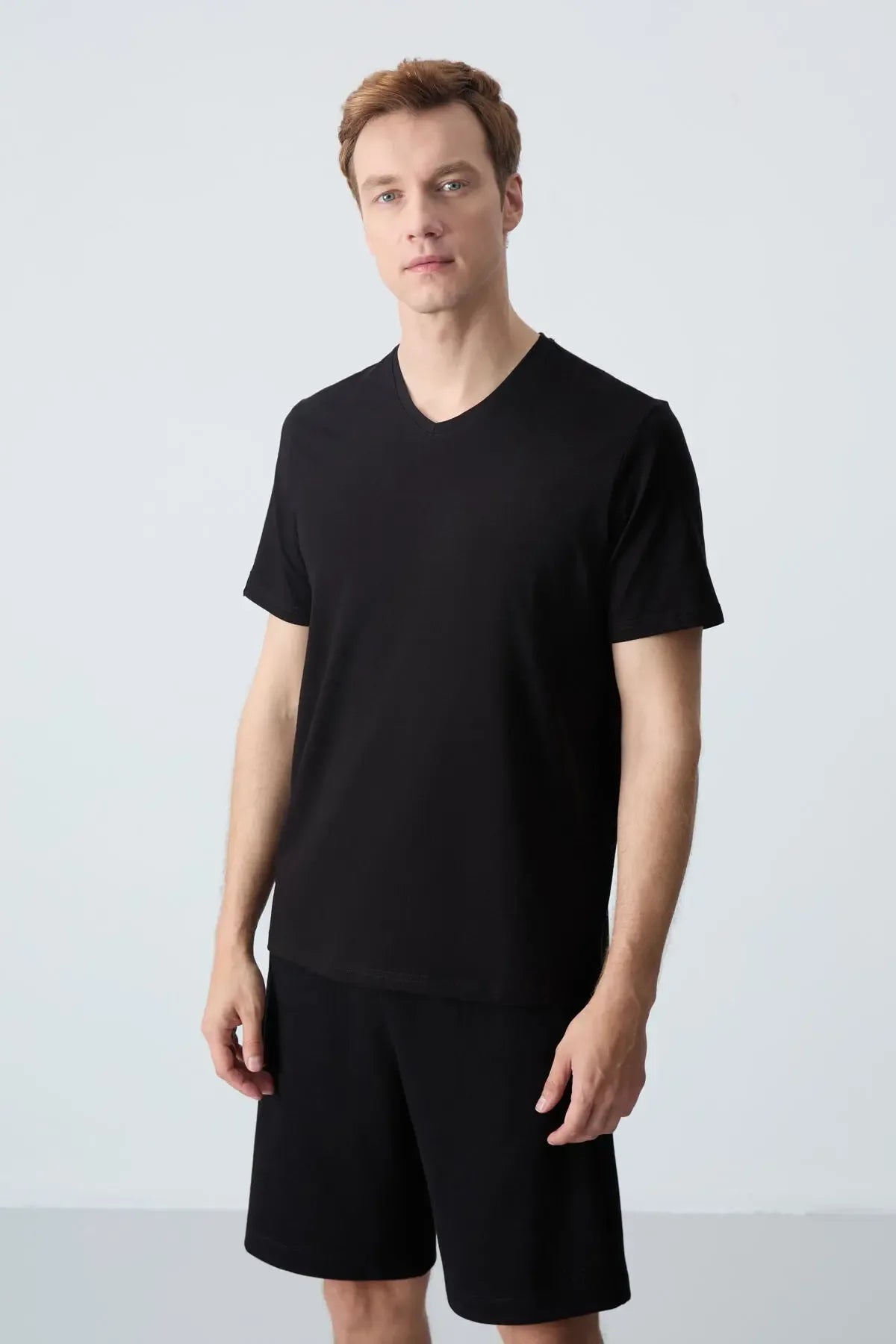 T-shirt homme basique col V manches courtes coupe standard- 87912 - Justyol