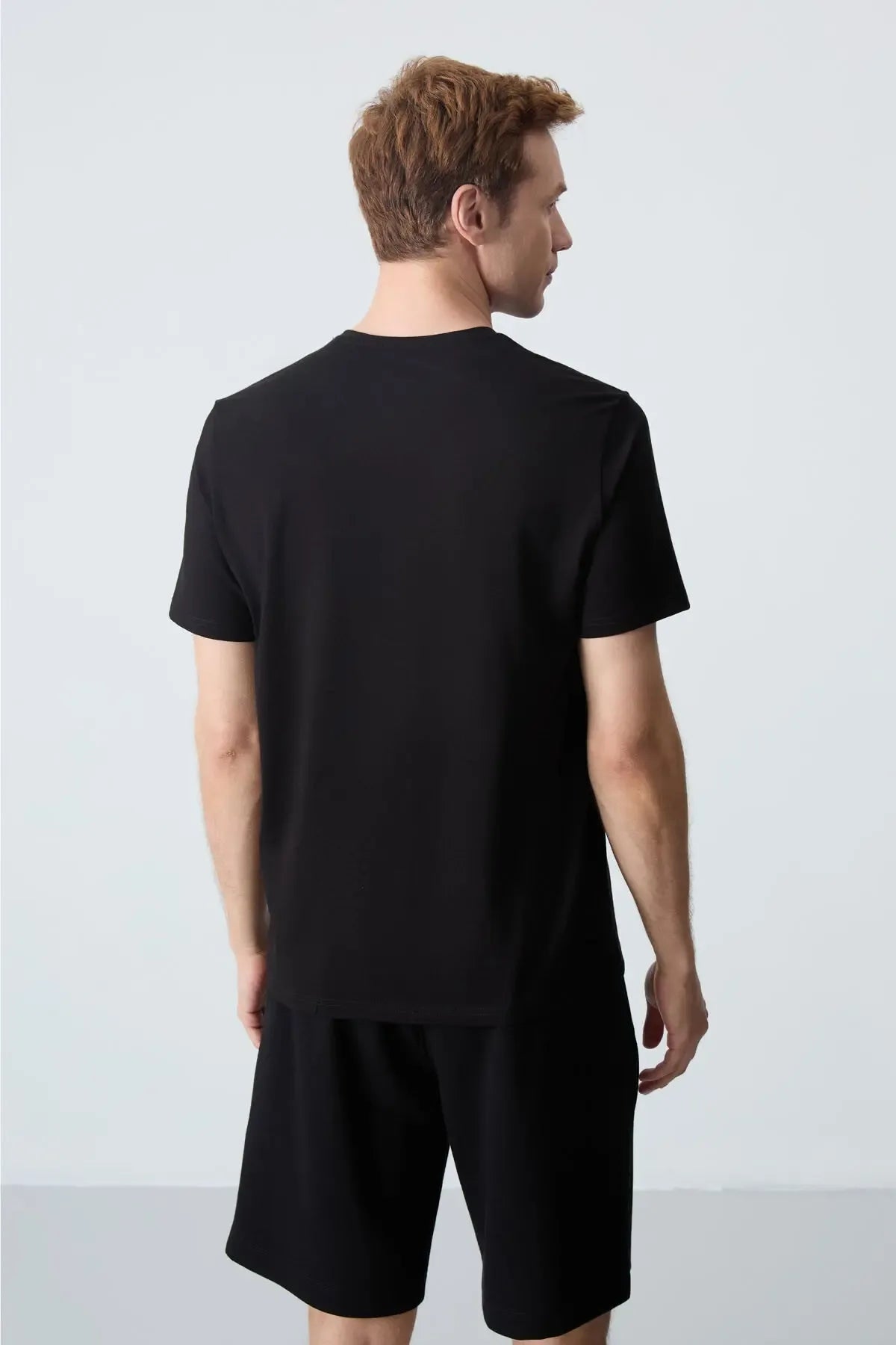 T-shirt homme basique col V manches courtes coupe standard- 87912 - Justyol