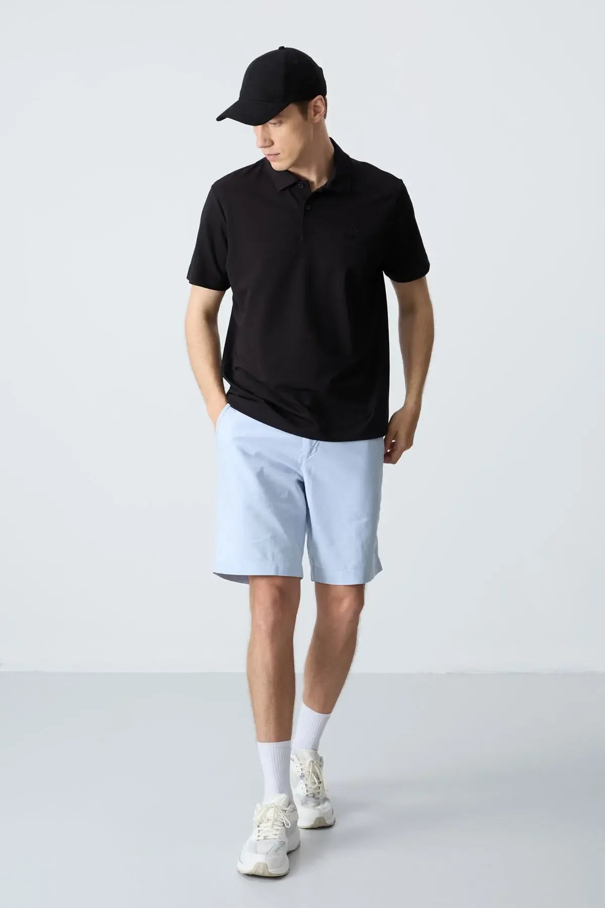 Polo homme en maille avec logo col polo coupe standard- 87748 - Justyol