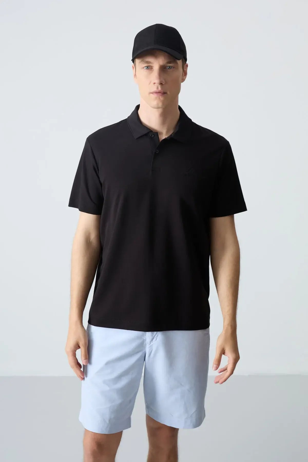 Polo homme en maille avec logo col polo coupe standard- 87748 - Justyol
