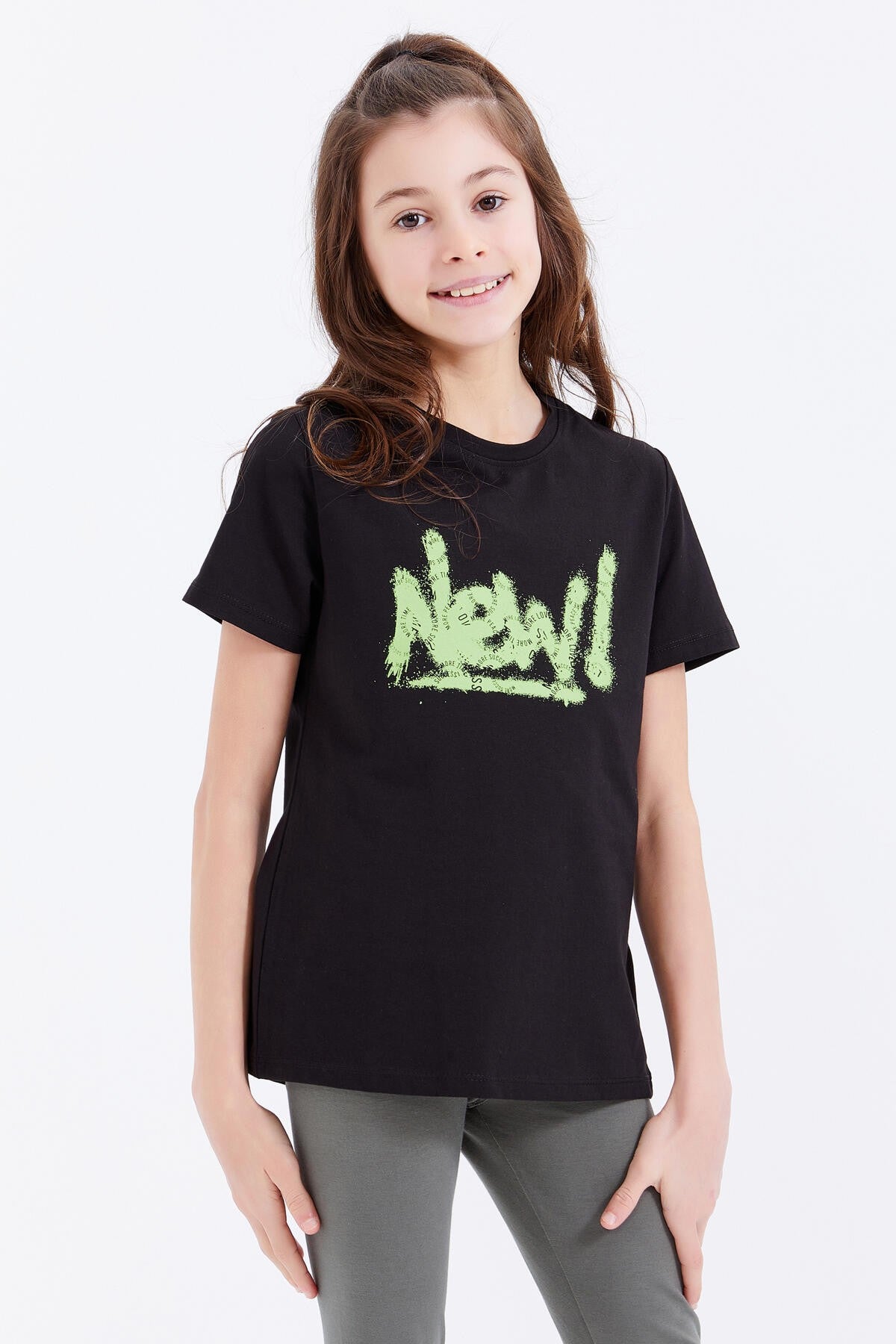 <tc>T-shirt fille à col rond, coupe décontractée avec imprimé texte - 75041</tc>