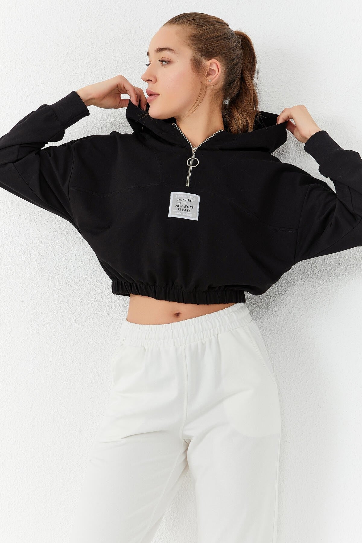 <tc>Sweatshirt crop top pour femme, à capuche, avec demi-fermeture éclair, taille élastique, coupe décontractée - 97155</tc>