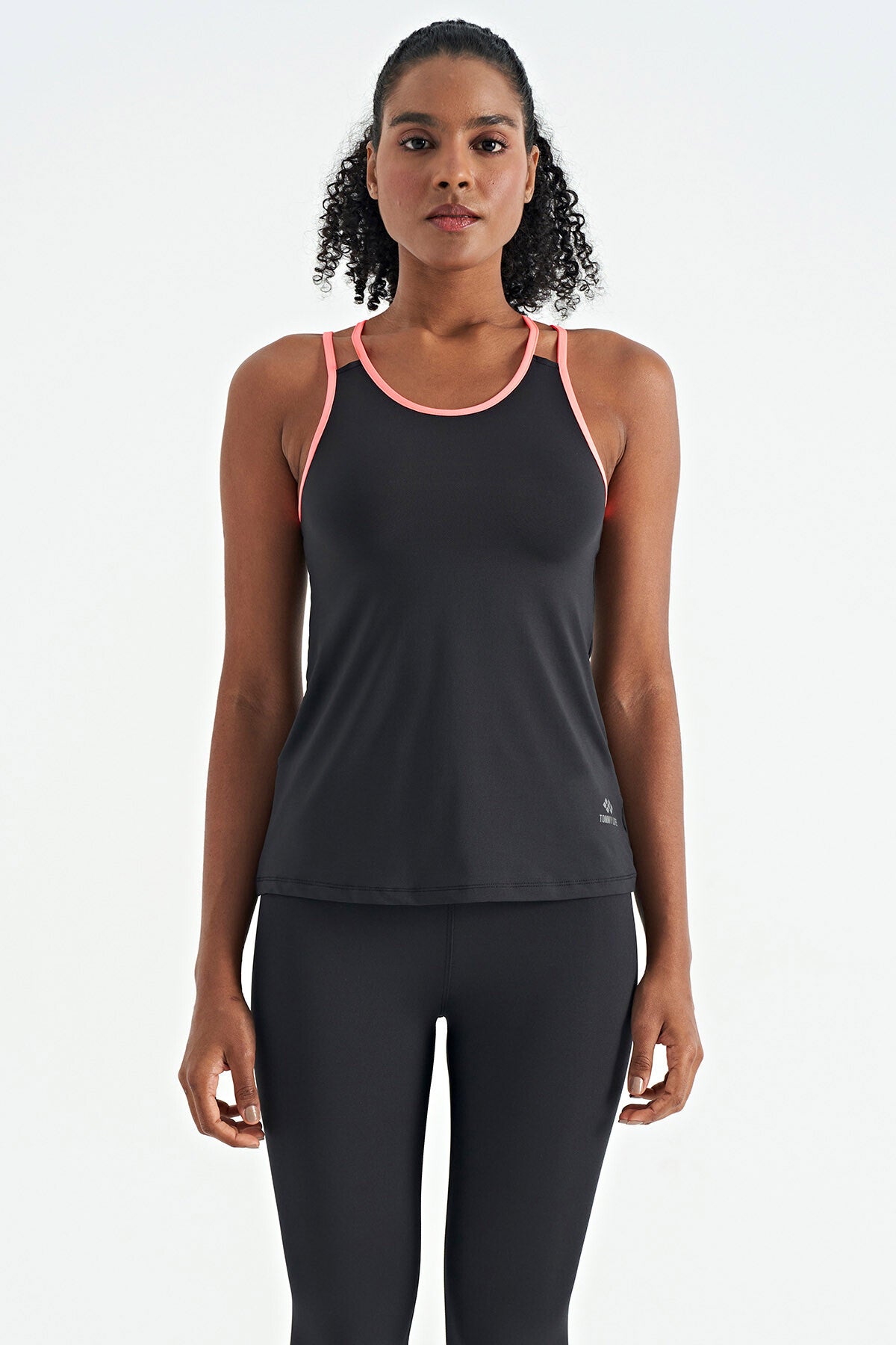 <tc>Débardeur de sport femme à dos décolleté avec bretelles doubles, coupe standard - 97258</tc>