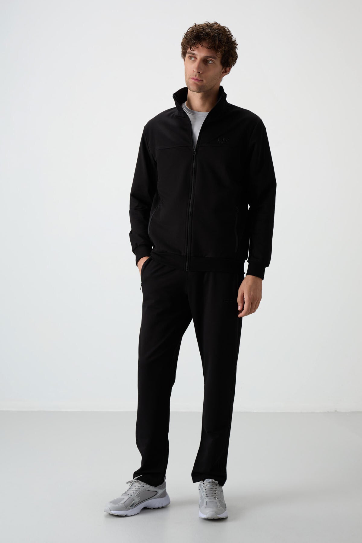 <tc>Ensemble de survêtement homme Troy, coupe standard - 85196</tc>