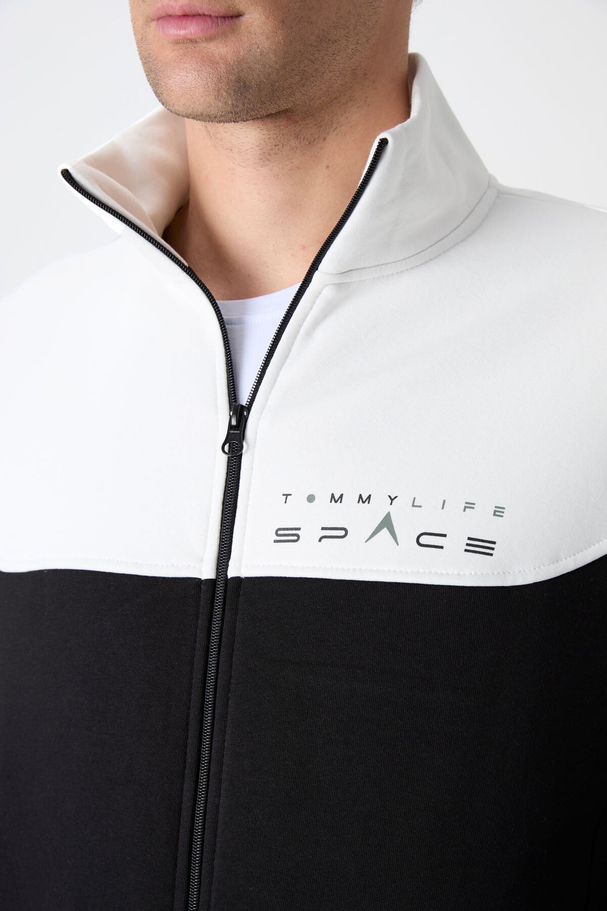 ekru - indigo dik yaka renk geçişli baski detayli standart kalip erkek eşofman takimi - 85186 - Justyol