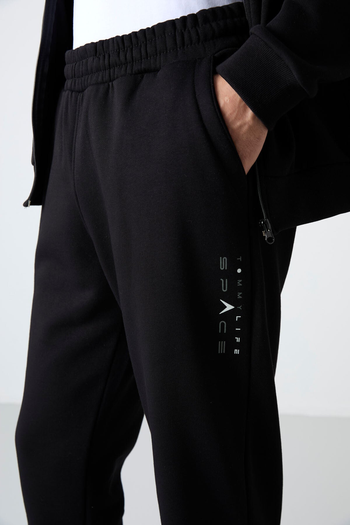 ekru - indigo dik yaka renk geçişli baski detayli standart kalip erkek eşofman takimi - 85186 - Justyol