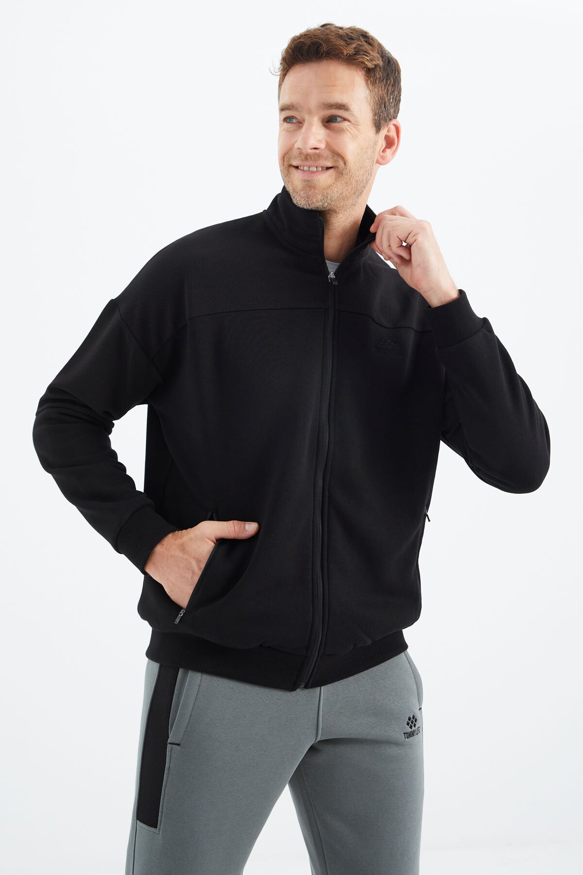 <tc>Sweatshirt homme avec fermeture éclair - 88314</tc>