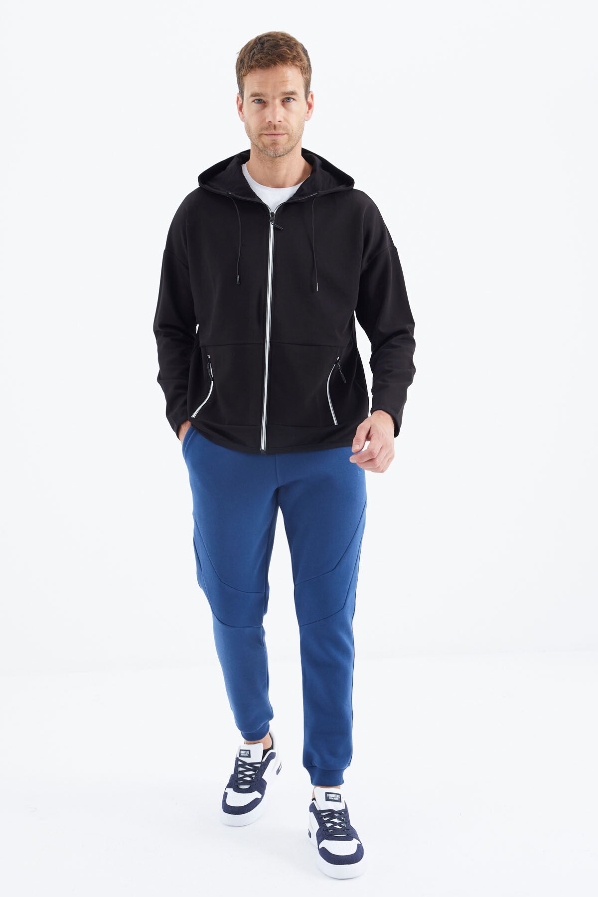 <tc>Sweatshirt homme à capuche avec poches cachées - 88288</tc>