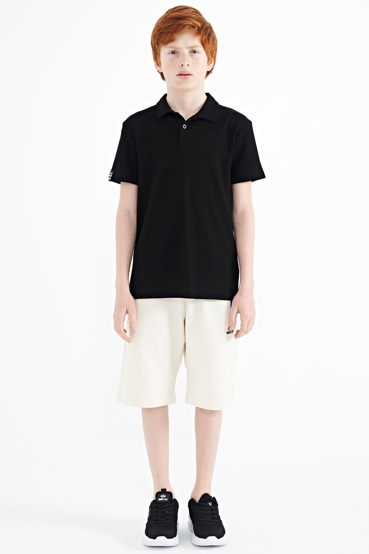 <tc>T-shirt pour garçon à col polo, coupe standard, avec détails de broderie minimaliste - 11084</tc>