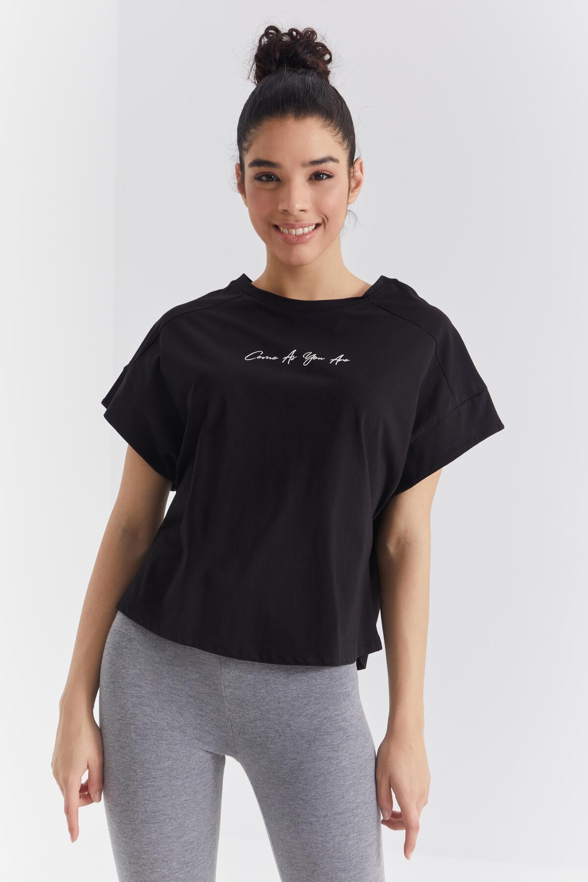 minimal yazi baskili o yaka oversize kadin t-shirt - 97219