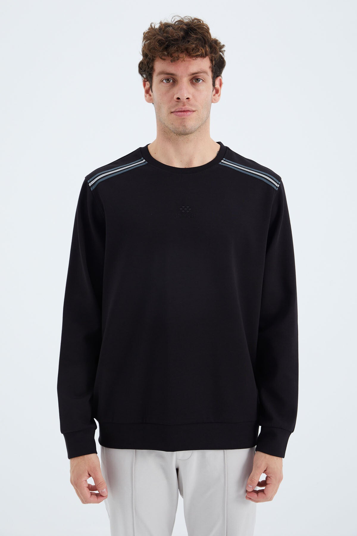 <tc>Sweatshirt homme coupe confortable col rond avec détail à bandes sur les épaules - 88279</tc>