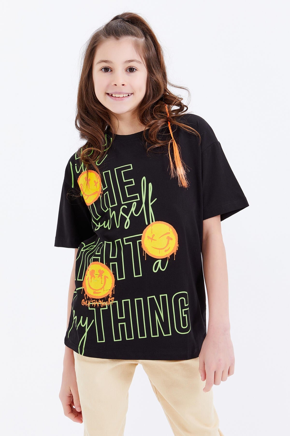 oversize emoji baskili o yaka düşük omuz kiz çocuk t-shirt - 75042