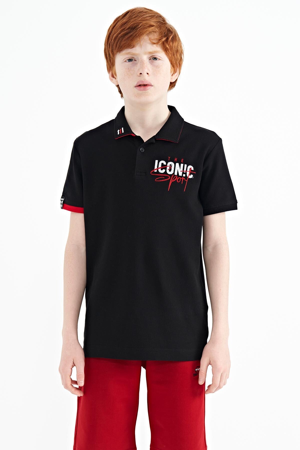 <tc>T-shirt pour garçon à col polo, coupe standard, avec détails de broderie au col et sur la poitrine - 11139</tc>