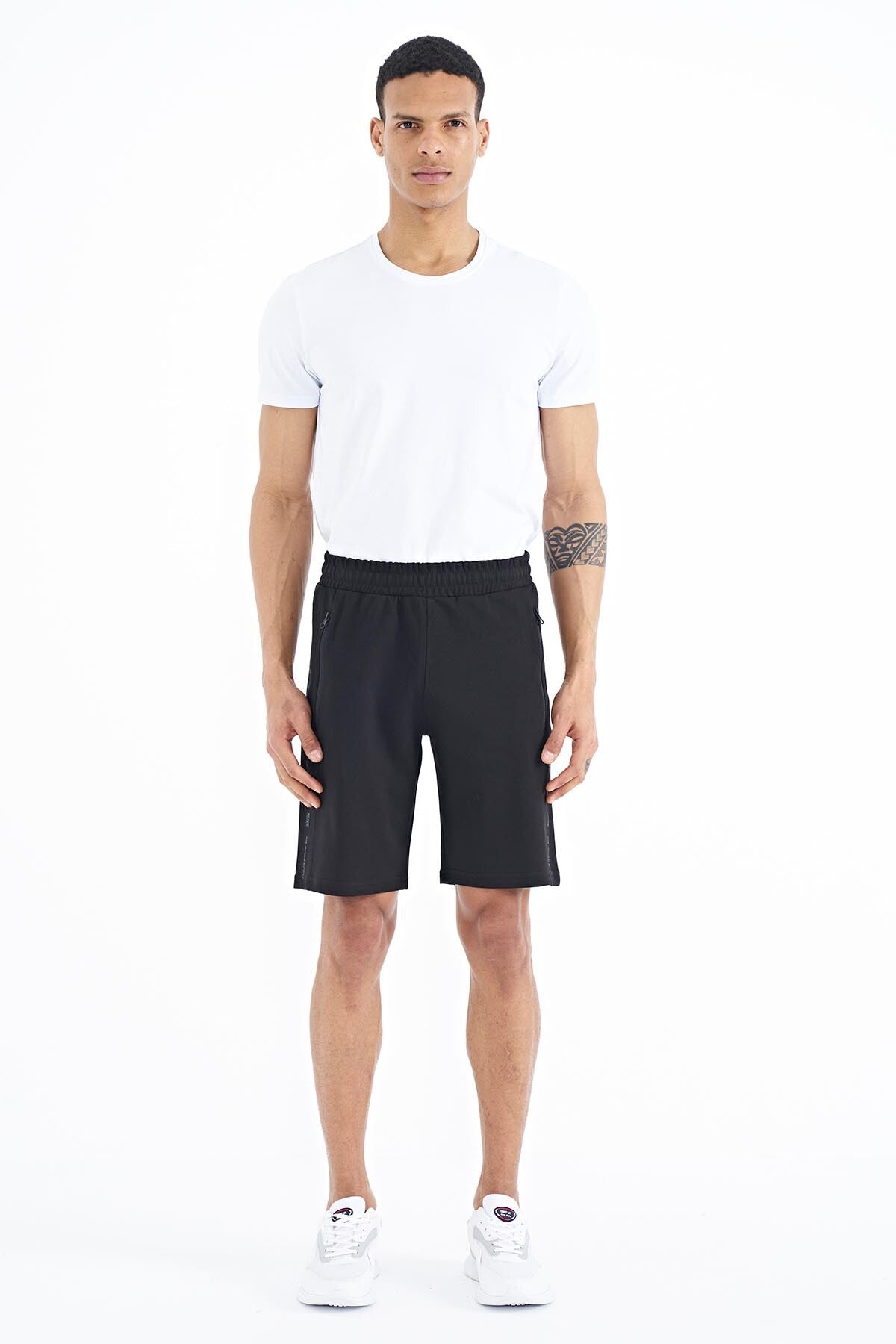 <tc>Short homme Alfred coupe standard - 81244</tc>