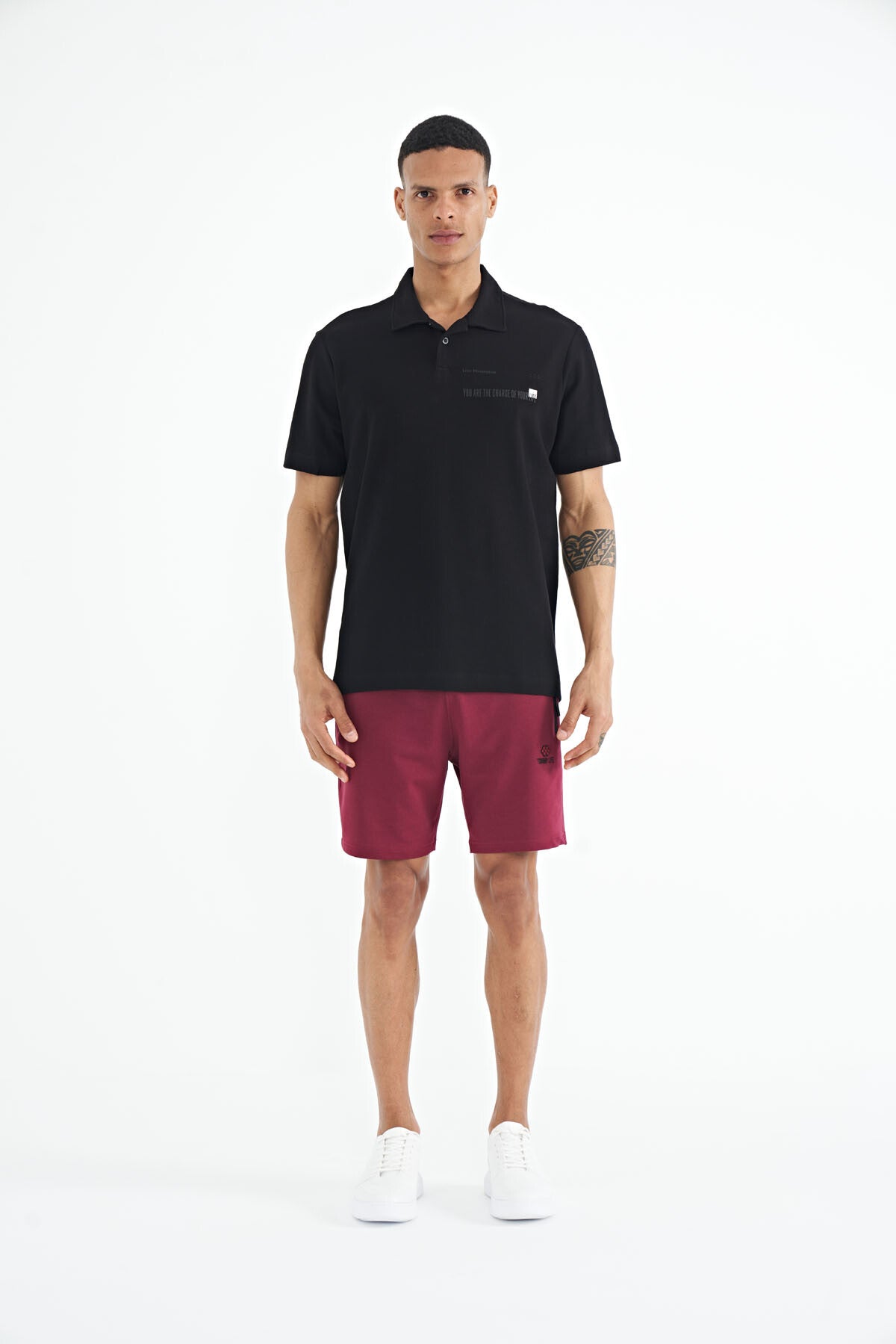 <tc>T-shirt pour homme à col polo, coupe standard, avec imprimé de texte - 88236</tc>