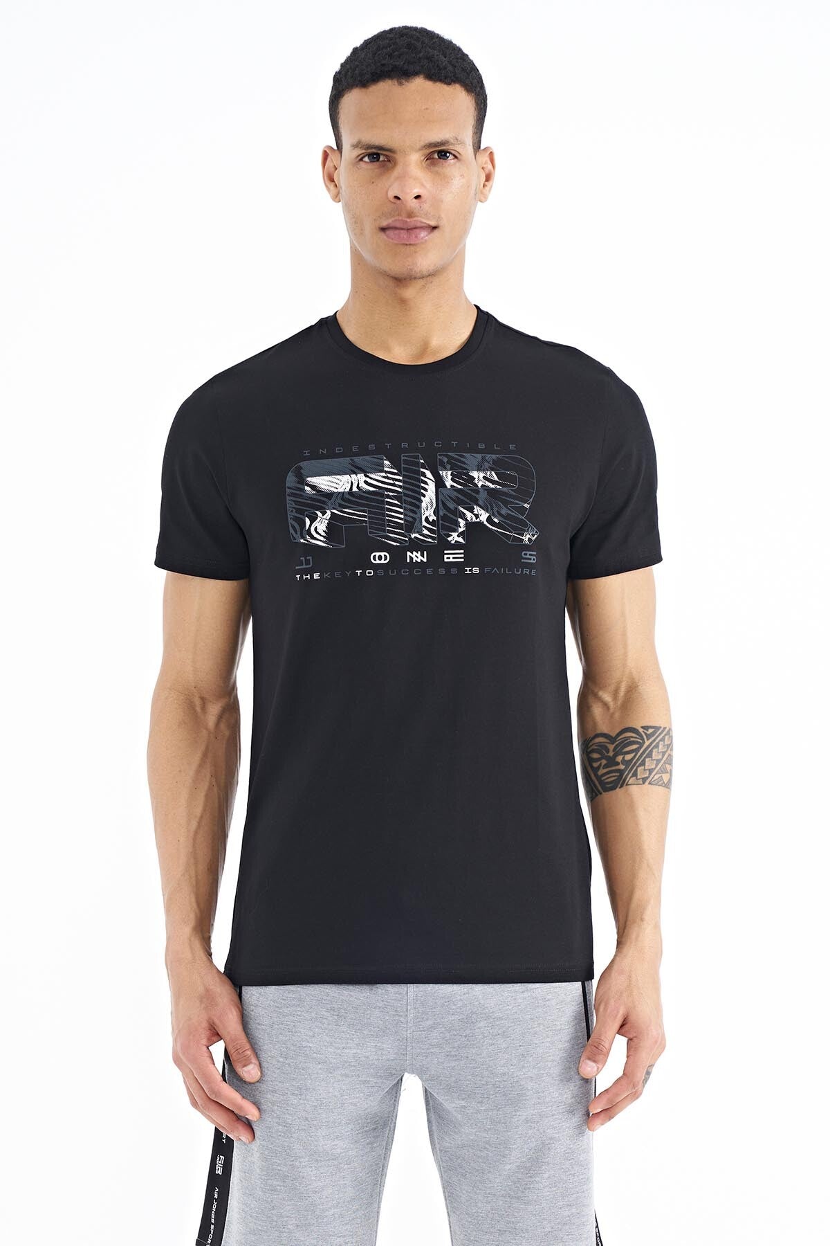 <tc>T-shirt pour homme à coupe standard "oscar" - 88226</tc>