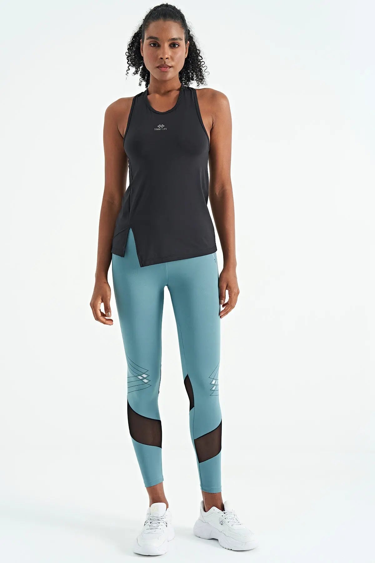 yirtmaç detayli o yaka sifir kollu standart kalip kadin spor atlet - 97256 - Justyol