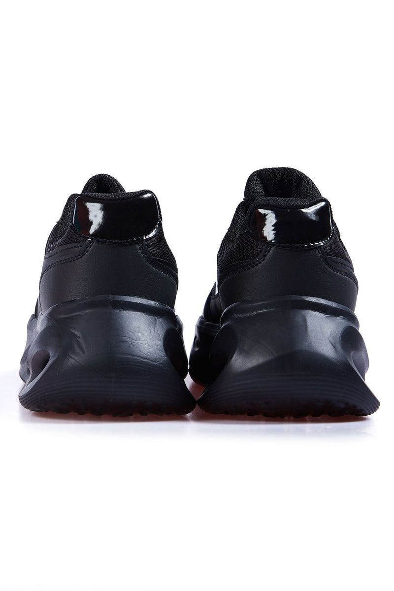 <tc>حذاء نسائي رياضي بأربطة ونعل مرتفع - 89106</tc>